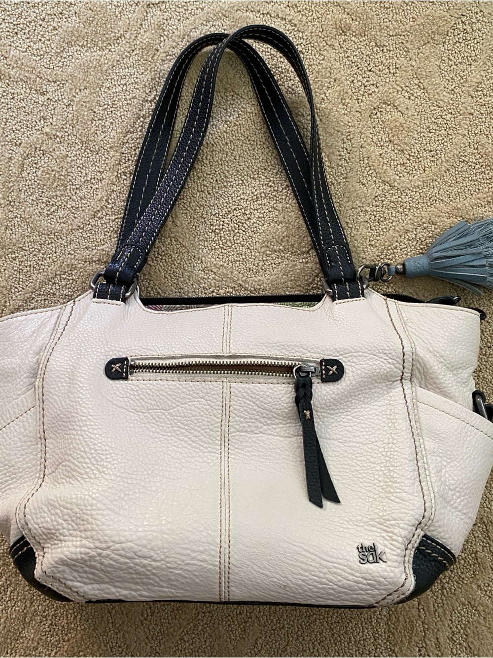 The Sak Leather Hobo Shoulder Bucket Handbag Purse Tan Brown Tassel Bohemian